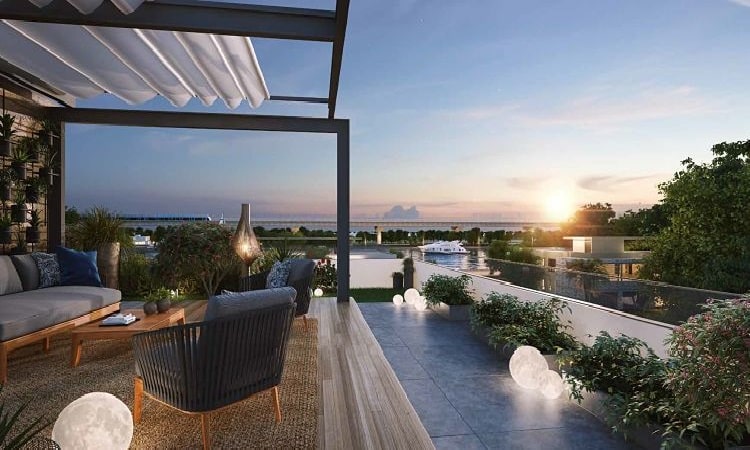 فلل للبيع في القناة على الواجهة المائية في دبي